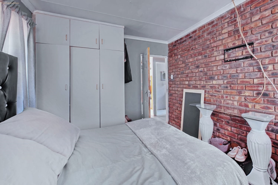 2 Bedroom Property for Sale in Azalea Park Eastern Cape